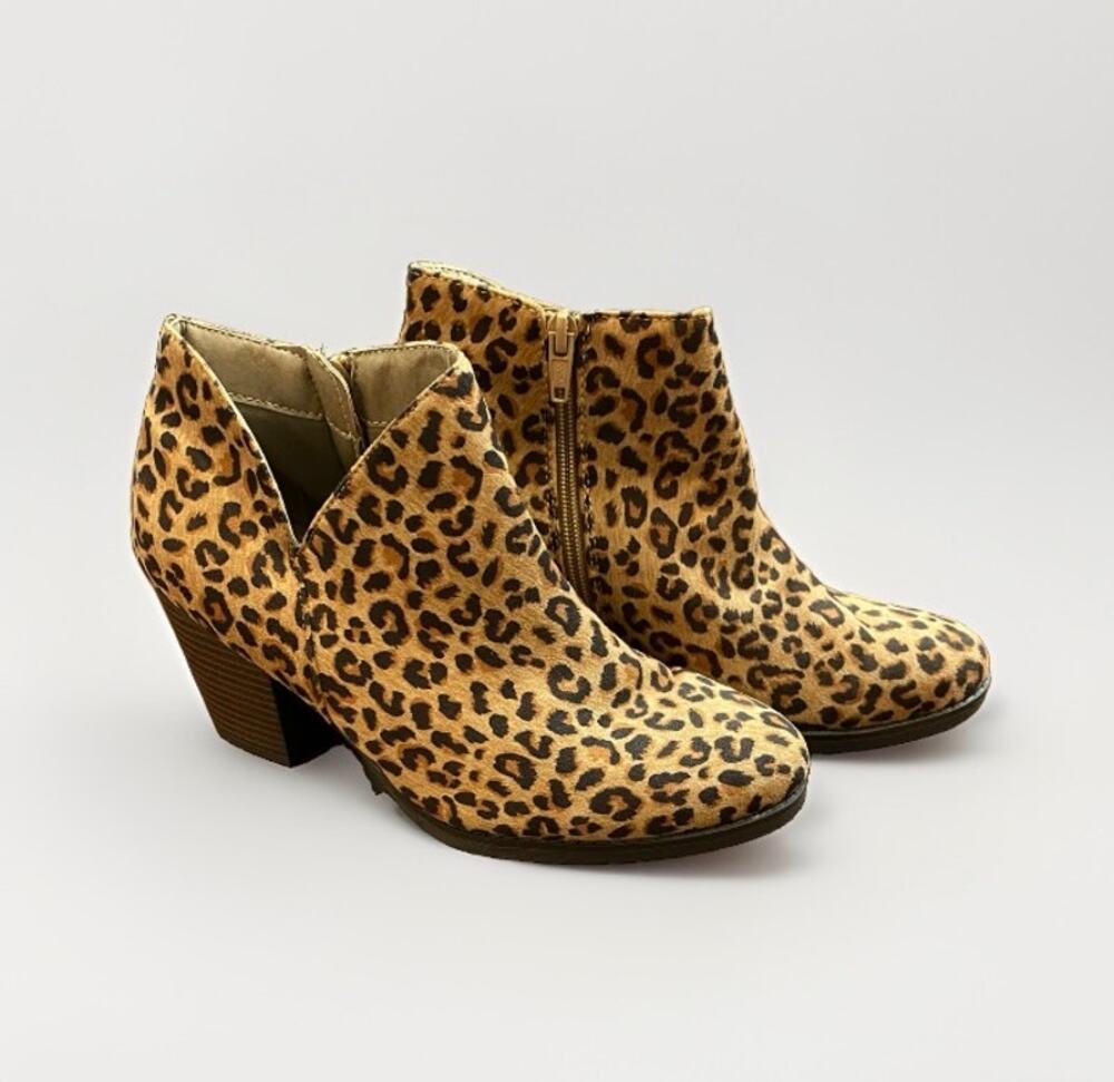 Serra Leopard Print Side Cut Ankle Booties - Women's Size 8 Mob Wife Maximalist